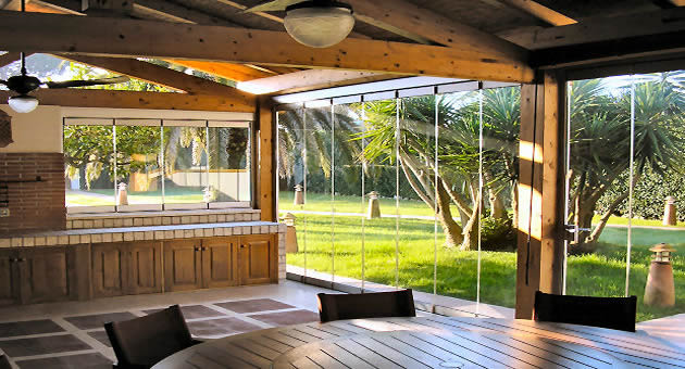 Le vetrate pieghevoli tuttovetro giemme system. la chiusura ideale ... Pompeiana in legno e plexiglass